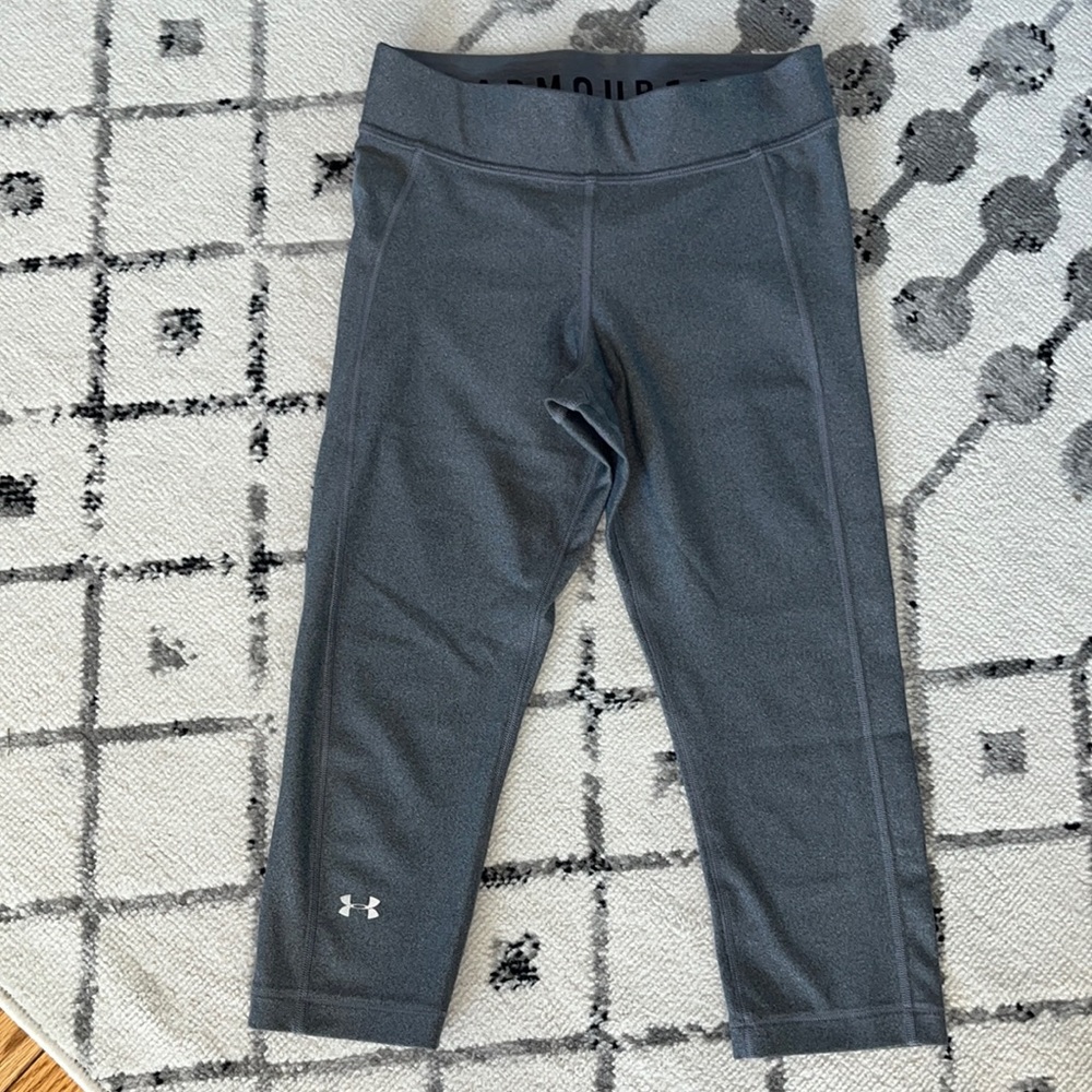 Under Armour compression crop leggings, gray, size M